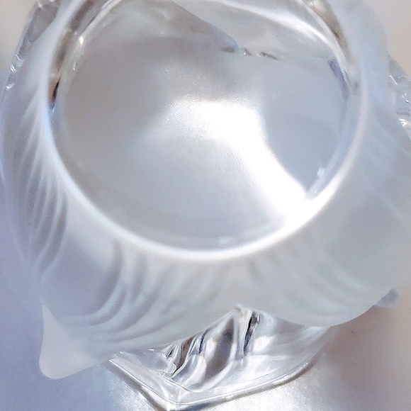 Mikasa Frosted Leaf & Clear Crystal Glass Spring Aria Votive Candle Holder. - Picture 9 of 9